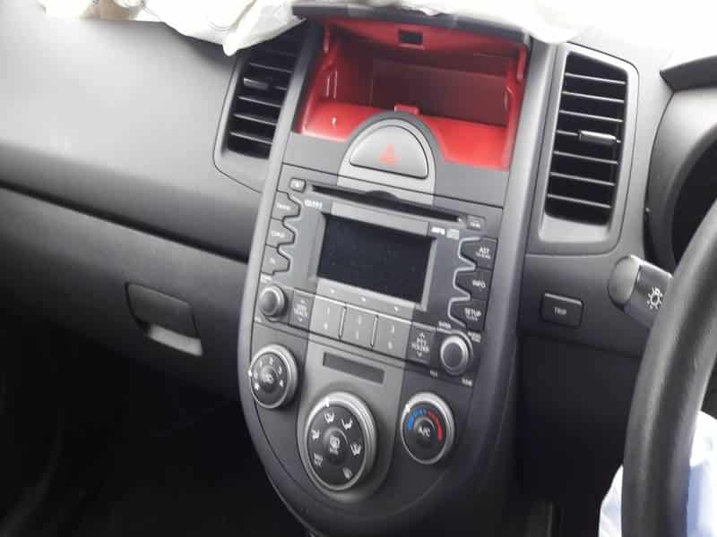 GJ09YAA (4) Kia soul breaking