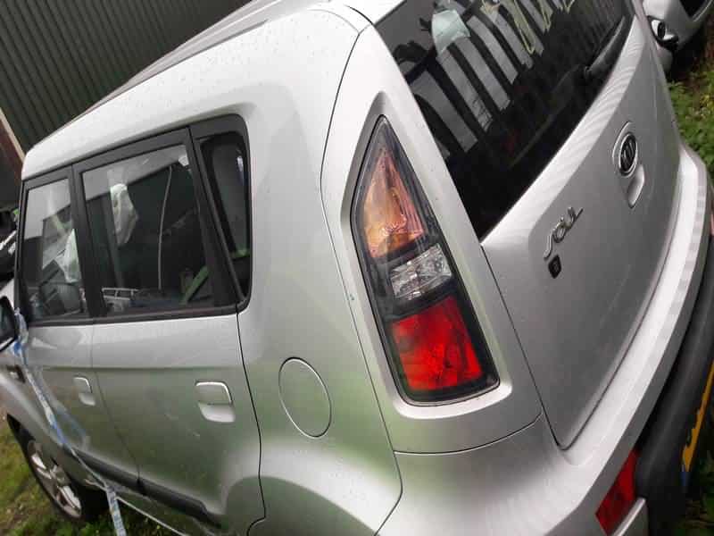 GJ09YAA (8) Kia soul breaking